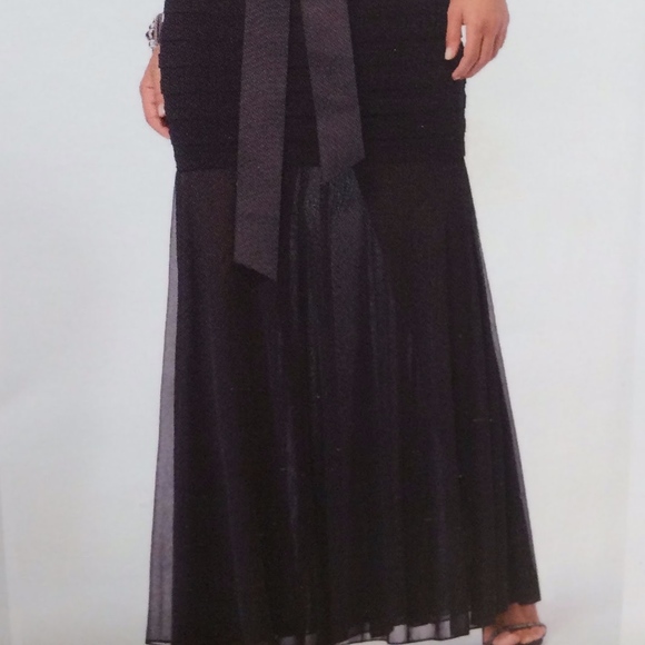 Cache Evening Dress - Picture 3 of 3